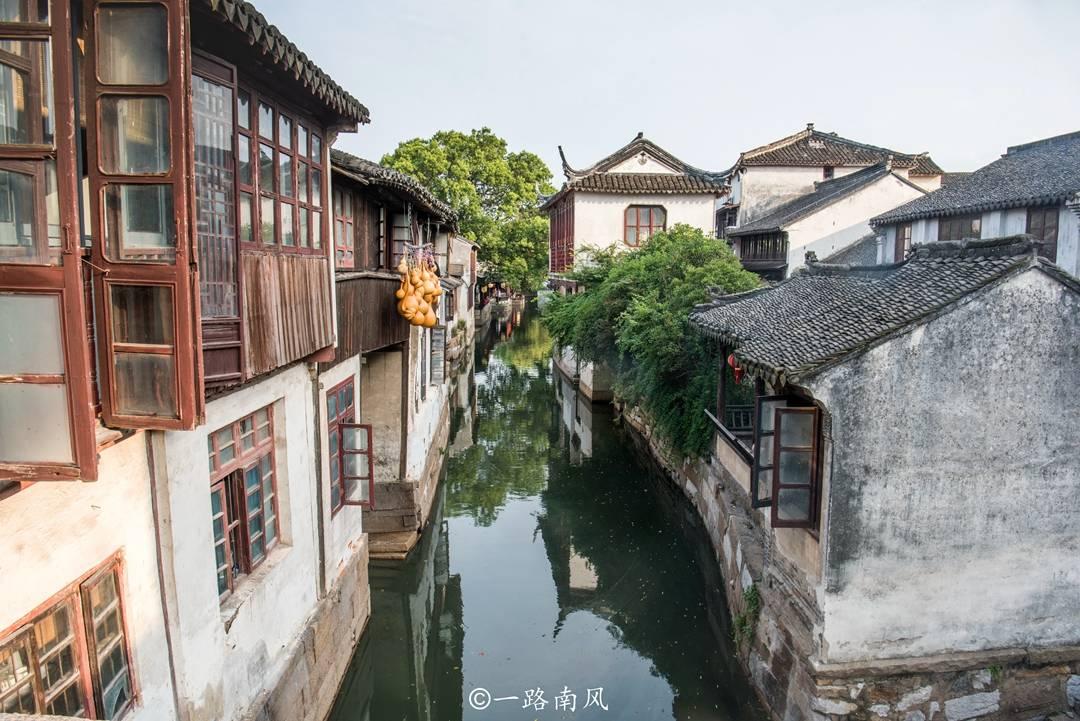 从小城走向世界，追梦的路途上信念亲情作伴