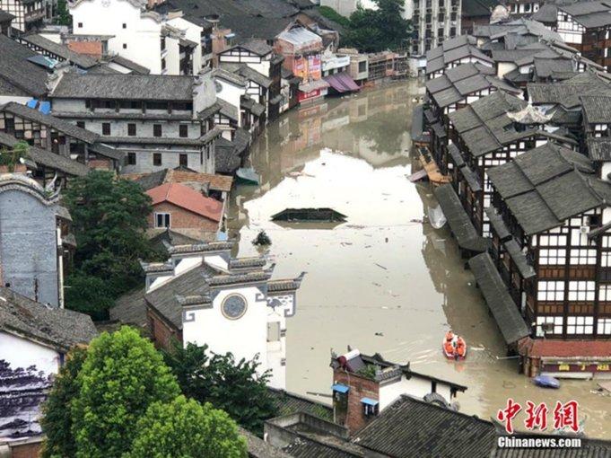 跳跃的立方体